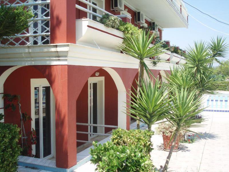 Crystal Apartment Kavos Bagian luar foto